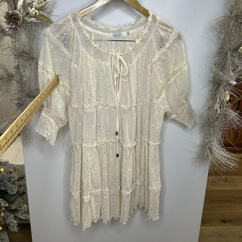 Avantlook Cream Mini Dress